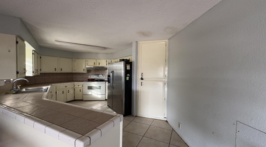 553 Cerrito Dr, ZAPATA, Texas 78076, 3 Bedrooms Bedrooms, 4 Rooms Rooms,2 BathroomsBathrooms,Residential,For Sale,553 Cerrito Dr,20261160