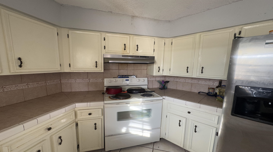 553 Cerrito Dr, ZAPATA, Texas 78076, 3 Bedrooms Bedrooms, 4 Rooms Rooms,2 BathroomsBathrooms,Residential,For Sale,553 Cerrito Dr,20261160