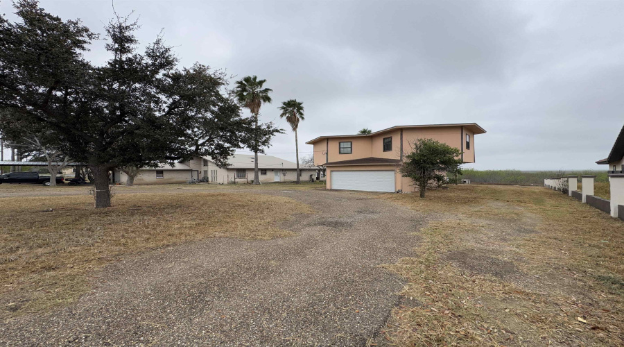 553 Cerrito Dr, ZAPATA, Texas 78076, 3 Bedrooms Bedrooms, 4 Rooms Rooms,2 BathroomsBathrooms,Residential,For Sale,553 Cerrito Dr,20261160