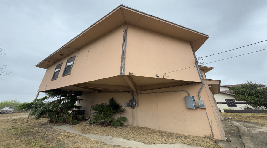 553 Cerrito Dr, ZAPATA, Texas 78076, 3 Bedrooms Bedrooms, 4 Rooms Rooms,2 BathroomsBathrooms,Residential,For Sale,553 Cerrito Dr,20261160