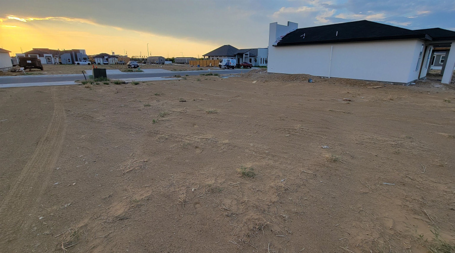 5057 Luna Grande Lp., Laredo, Texas 78046, 3 Bedrooms Bedrooms, 5 Rooms Rooms,2 BathroomsBathrooms,Residential,For Sale,5057 Luna Grande Lp.,20261161