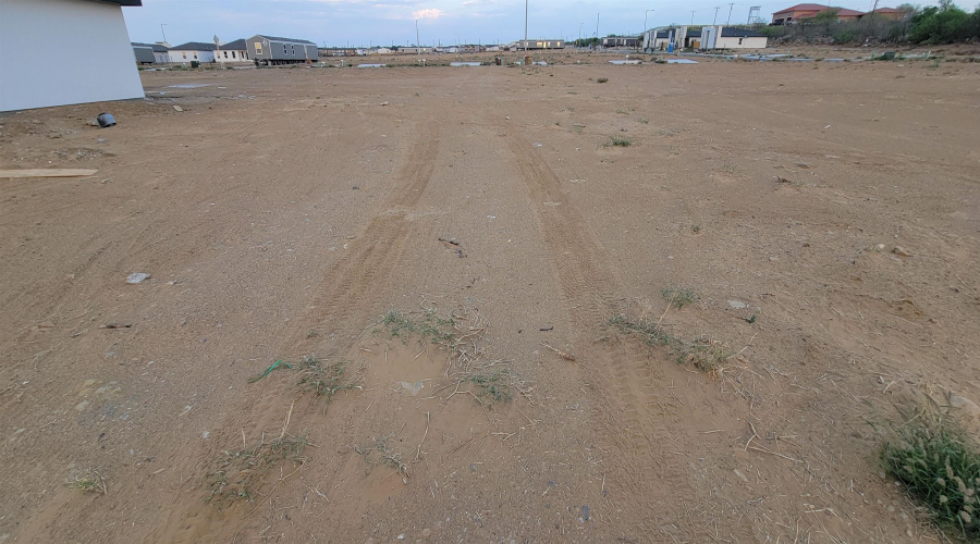 5057 Luna Grande Lp., Laredo, Texas 78046, 3 Bedrooms Bedrooms, 5 Rooms Rooms,2 BathroomsBathrooms,Residential,For Sale,5057 Luna Grande Lp.,20261161