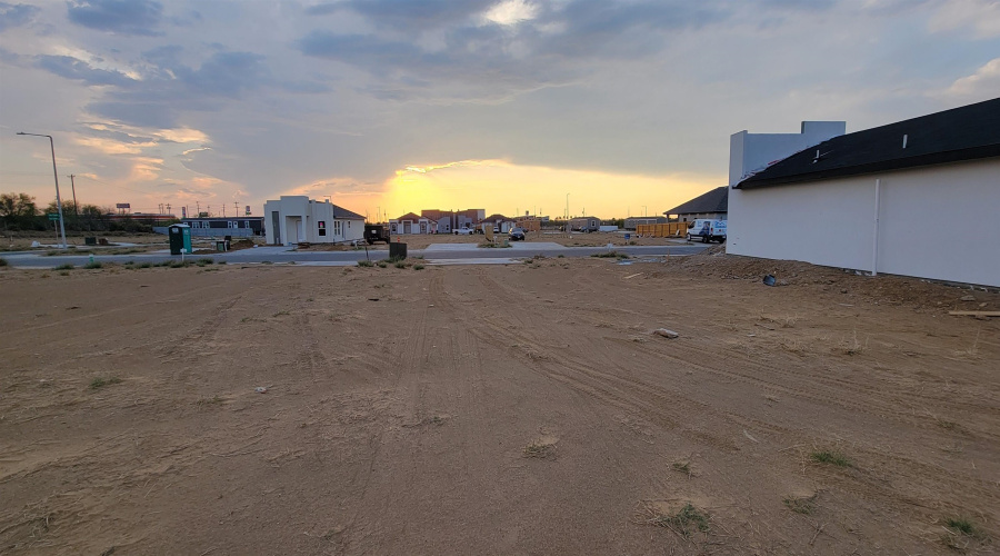 5057 Luna Grande Lp., Laredo, Texas 78046, 3 Bedrooms Bedrooms, 5 Rooms Rooms,2 BathroomsBathrooms,Residential,For Sale,5057 Luna Grande Lp.,20261161