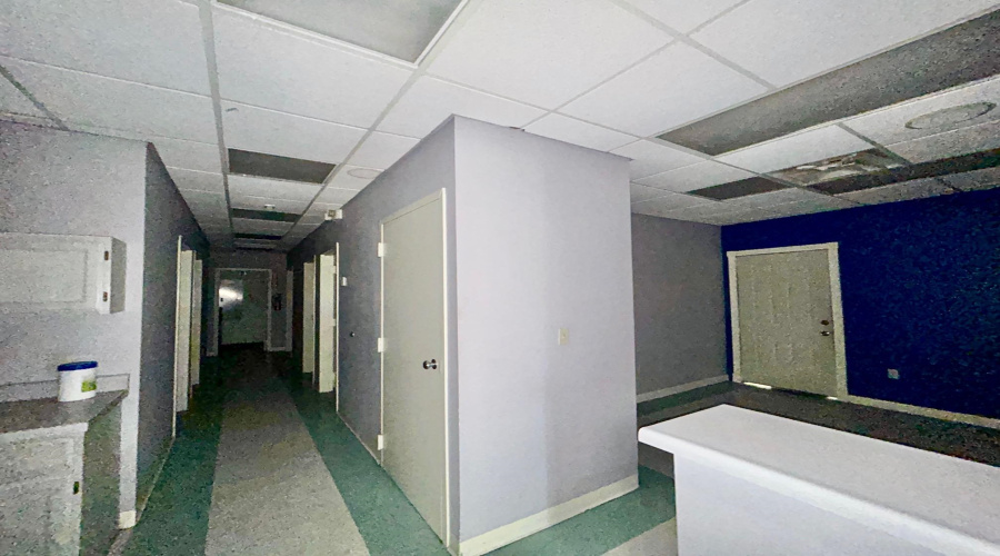 209 W Village Blvd, Laredo, Texas 78041, 11 Rooms Rooms,2 BathroomsBathrooms,Commercial retail/office,For Rent,209 W Village Blvd,20261162