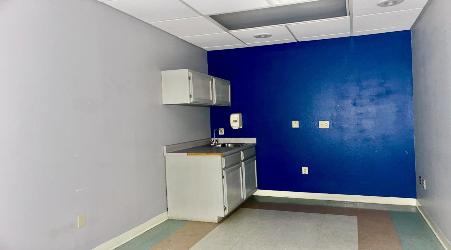 209 W Village Blvd, Laredo, Texas 78041, 11 Rooms Rooms,2 BathroomsBathrooms,Commercial retail/office,For Rent,209 W Village Blvd,20261162