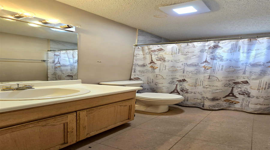 737 Royal Palm Dr, Laredo, Texas 78045, 3 Bedrooms Bedrooms, 4 Rooms Rooms,2 BathroomsBathrooms,Residential,For Sale,737 Royal Palm Dr,20261164