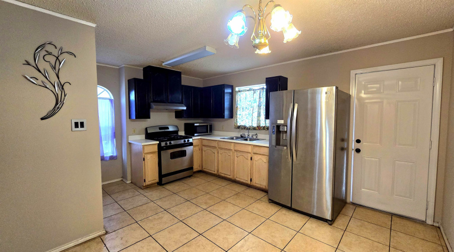 737 Royal Palm Dr, Laredo, Texas 78045, 3 Bedrooms Bedrooms, 4 Rooms Rooms,2 BathroomsBathrooms,Residential,For Sale,737 Royal Palm Dr,20261164