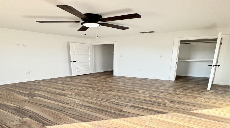 5005 Nispero Ln, Laredo, Texas 78046, 3 Bedrooms Bedrooms, 7 Rooms Rooms,2 BathroomsBathrooms,Residential,For Sale,5005 Nispero Ln,20261166