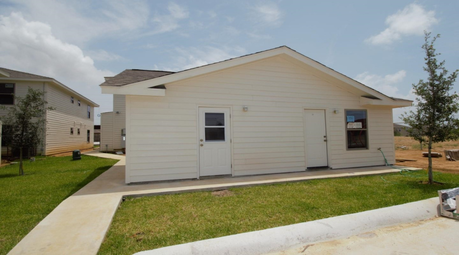 2601 Lomas Del Sur Blvd., Laredo, Texas 78046, 1 Bedroom Bedrooms, 2 Rooms Rooms,1 BathroomBathrooms,Residential,For Rent,2601 Lomas Del Sur Blvd.,20261167
