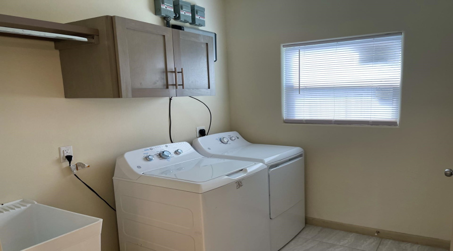 4101 Blue Quail Rd, Laredo, Texas 78045, 3 Bedrooms Bedrooms, 4 Rooms Rooms,2 BathroomsBathrooms,Residential,For Rent,4101 Blue Quail Rd,20261170