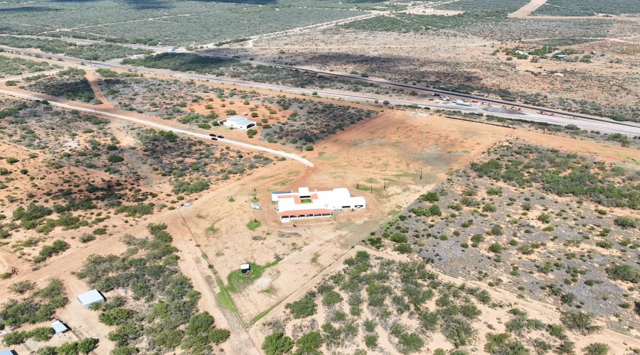 559 Jefferies Rd., Laredo, Texas 78045, 5 Bedrooms Bedrooms, 8 Rooms Rooms,7 BathroomsBathrooms,Residential,For Sale,559 Jefferies Rd.,20261171