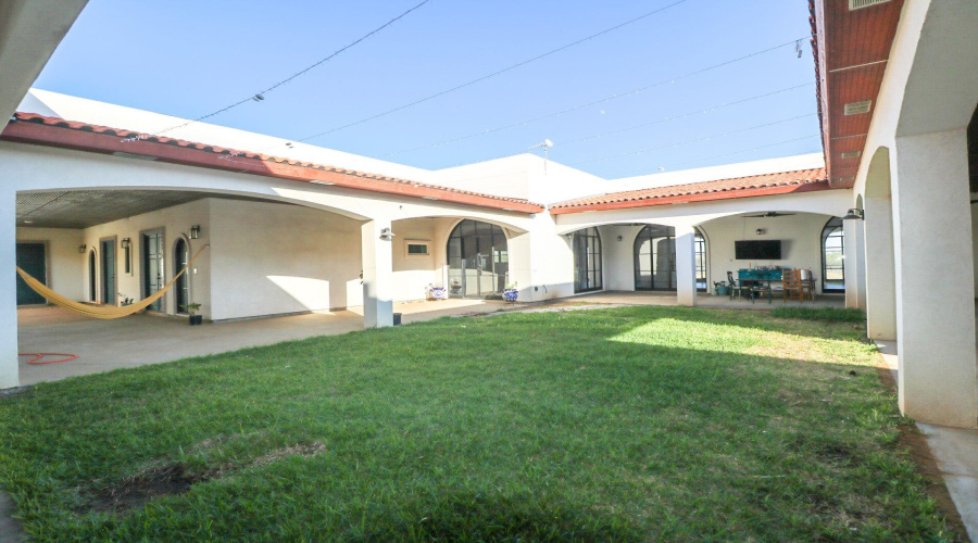 559 Jefferies Rd., Laredo, Texas 78045, 5 Bedrooms Bedrooms, 8 Rooms Rooms,7 BathroomsBathrooms,Residential,For Sale,559 Jefferies Rd.,20261171