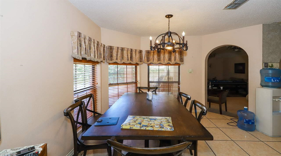 1202 St John Lp, Laredo, Texas 78045-7570, 3 Bedrooms Bedrooms, 7 Rooms Rooms,2 BathroomsBathrooms,Residential,For Sale,1202 St John Lp,20261172