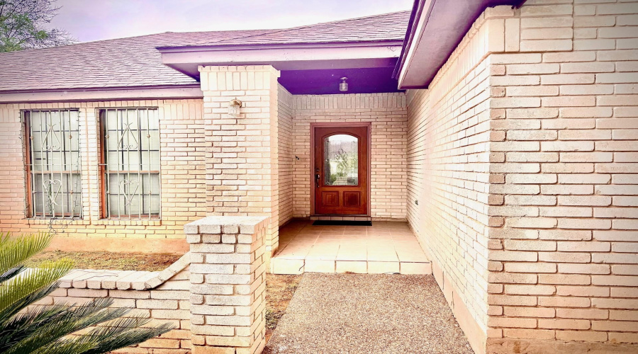 1202 St John Lp, Laredo, Texas 78045-7570, 3 Bedrooms Bedrooms, 7 Rooms Rooms,2 BathroomsBathrooms,Residential,For Sale,1202 St John Lp,20261172