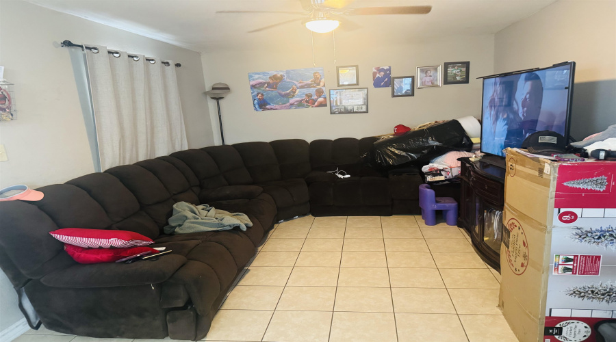 3920 Sand Creek Ct, Laredo, Texas 78043, 3 Bedrooms Bedrooms, 5 Rooms Rooms,2 BathroomsBathrooms,Residential,For Sale,3920 Sand Creek Ct,20261173