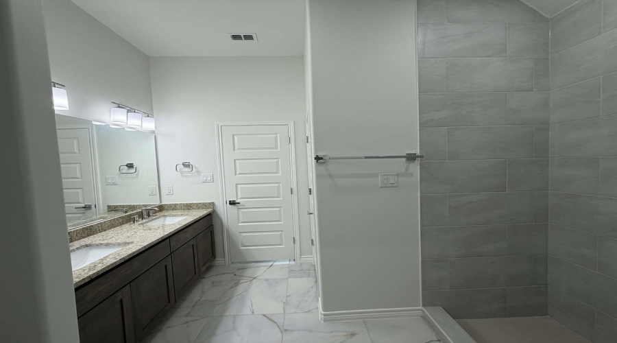 5609 Beefalo Ln., Laredo, Texas 78046, 4 Bedrooms Bedrooms, 8 Rooms Rooms,2 BathroomsBathrooms,Residential,For Sale,5609 Beefalo Ln.,20261175