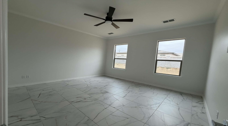 5609 Beefalo Ln., Laredo, Texas 78046, 4 Bedrooms Bedrooms, 8 Rooms Rooms,2 BathroomsBathrooms,Residential,For Sale,5609 Beefalo Ln.,20261175