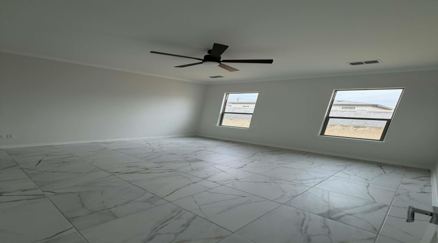 5609 Beefalo Ln., Laredo, Texas 78046, 4 Bedrooms Bedrooms, 8 Rooms Rooms,2 BathroomsBathrooms,Residential,For Sale,5609 Beefalo Ln.,20261175