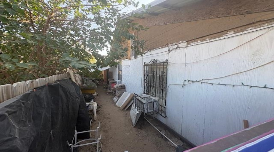 1611 Marion St, Laredo, Texas 78043, 4 Bedrooms Bedrooms, 8 Rooms Rooms,2 BathroomsBathrooms,Residential,For Sale,1611 Marion St,20261177