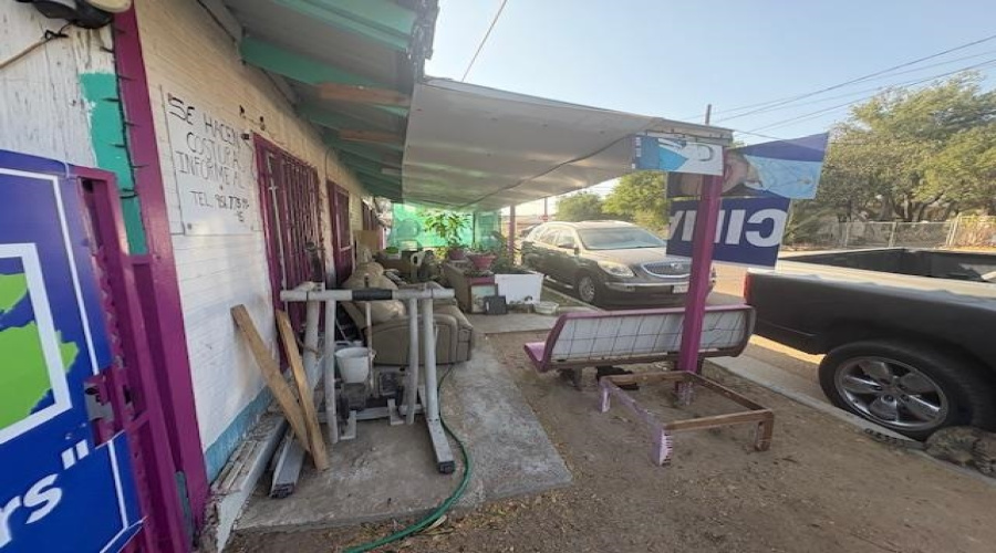 1611 Marion St, Laredo, Texas 78043, 4 Bedrooms Bedrooms, 8 Rooms Rooms,2 BathroomsBathrooms,Residential,For Sale,1611 Marion St,20261177