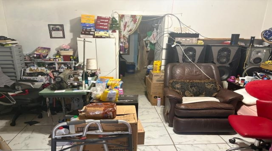 1611 Marion St, Laredo, Texas 78043, 4 Bedrooms Bedrooms, 8 Rooms Rooms,2 BathroomsBathrooms,Residential,For Sale,1611 Marion St,20261177