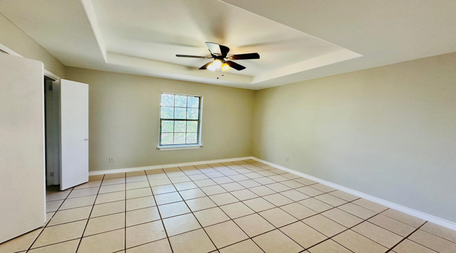 2005 Cross St, Laredo, Texas 78046, 2 Bedrooms Bedrooms, 5 Rooms Rooms,1 BathroomBathrooms,Residential,For Rent,2005 Cross St,20261178