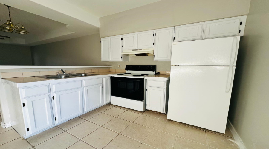 2005 Cross St, Laredo, Texas 78046, 2 Bedrooms Bedrooms, 5 Rooms Rooms,1 BathroomBathrooms,Residential,For Rent,2005 Cross St,20261178