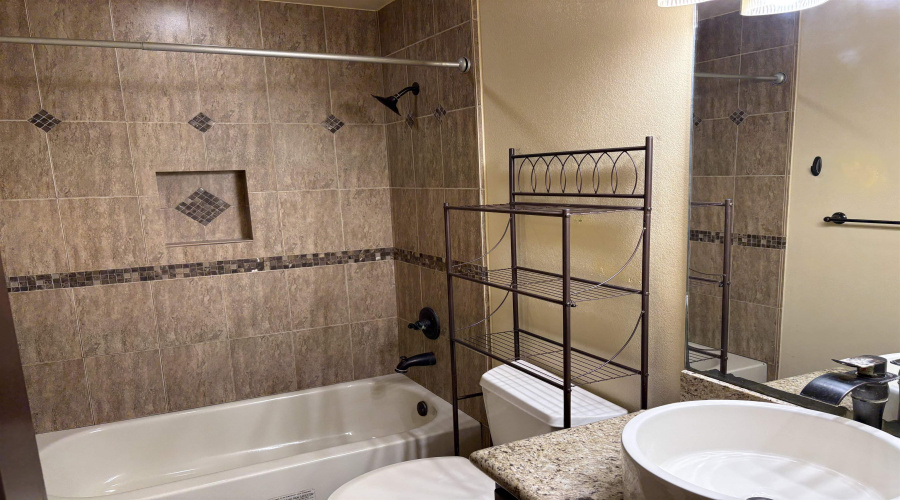 405 Michoacan Loop, Laredo, Texas 78045, 4 Bedrooms Bedrooms, 4 Rooms Rooms,2 BathroomsBathrooms,Residential,For Rent,405 Michoacan Loop,20261179