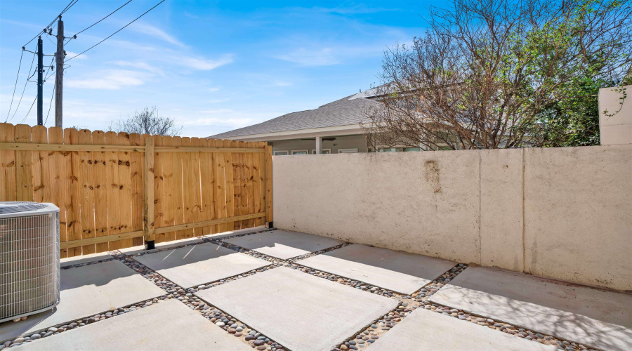 1010 Monaco Blvd, Laredo, Texas 78045, 2 Bedrooms Bedrooms, 1 Room Rooms,2 BathroomsBathrooms,Residential,For Rent,1010 Monaco Blvd,20261182