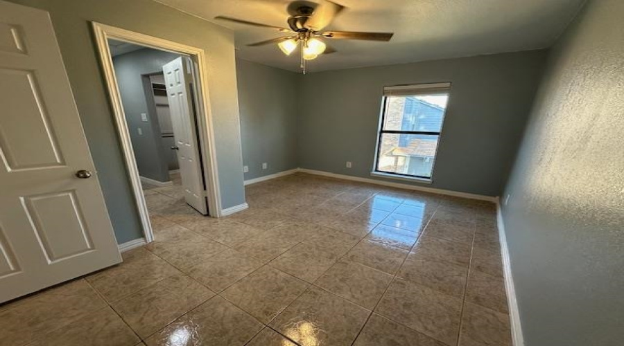 210 E Del Mar Blvd, LAREDO, Texas 78041, 2 Bedrooms Bedrooms, 5 Rooms Rooms,2 BathroomsBathrooms,Residential,For Sale,210 E Del Mar Blvd,20261184