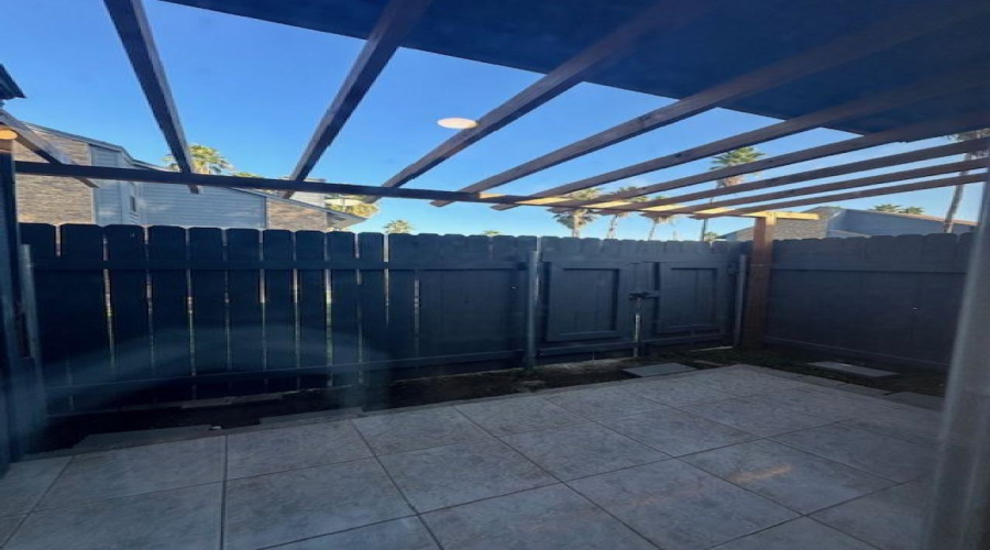 210 E Del Mar Blvd, LAREDO, Texas 78041, 2 Bedrooms Bedrooms, 5 Rooms Rooms,2 BathroomsBathrooms,Residential,For Sale,210 E Del Mar Blvd,20261184