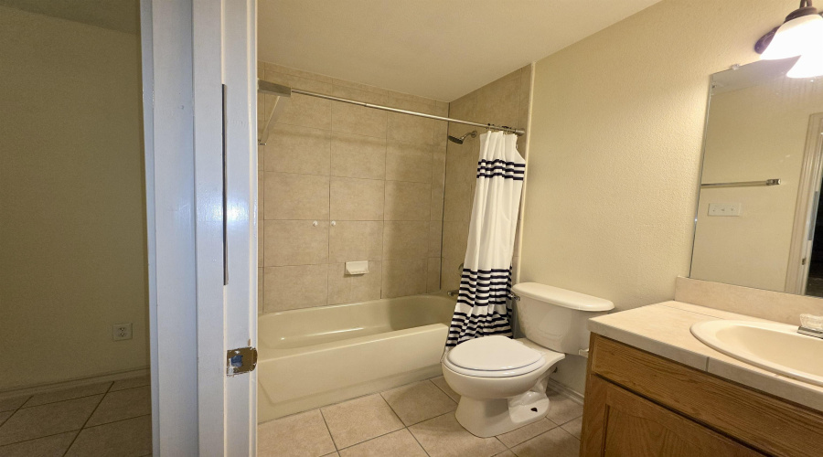 615 John Adams Rd, Laredo, Texas 78046, 4 Bedrooms Bedrooms, 5 Rooms Rooms,2 BathroomsBathrooms,Residential,For Rent,615 John Adams Rd,20261185