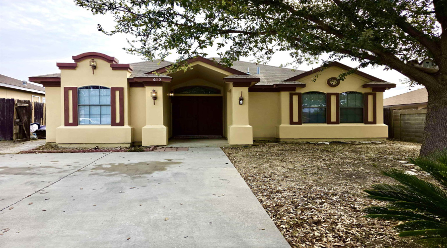 615 John Adams Rd, Laredo, Texas 78046, 4 Bedrooms Bedrooms, 5 Rooms Rooms,2 BathroomsBathrooms,Residential,For Rent,615 John Adams Rd,20261185
