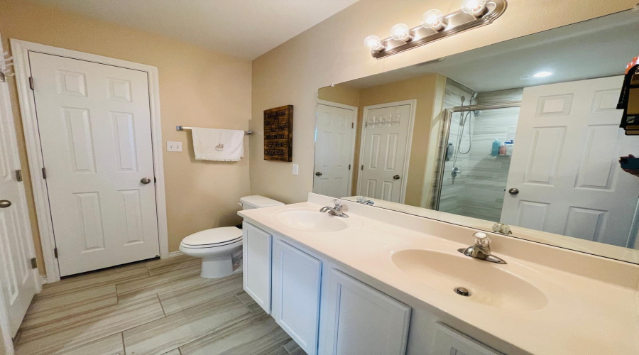 913 Larvotto Lp., LAREDO, Texas 78045, 3 Bedrooms Bedrooms, 7 Rooms Rooms,2 BathroomsBathrooms,Residential,For Sale,913 Larvotto Lp.,20261186