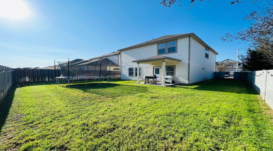 913 Larvotto Lp., LAREDO, Texas 78045, 3 Bedrooms Bedrooms, 7 Rooms Rooms,2 BathroomsBathrooms,Residential,For Sale,913 Larvotto Lp.,20261186