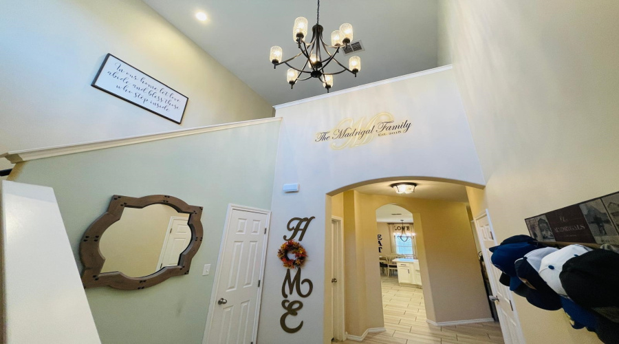 913 Larvotto Lp., LAREDO, Texas 78045, 3 Bedrooms Bedrooms, 7 Rooms Rooms,2 BathroomsBathrooms,Residential,For Sale,913 Larvotto Lp.,20261186