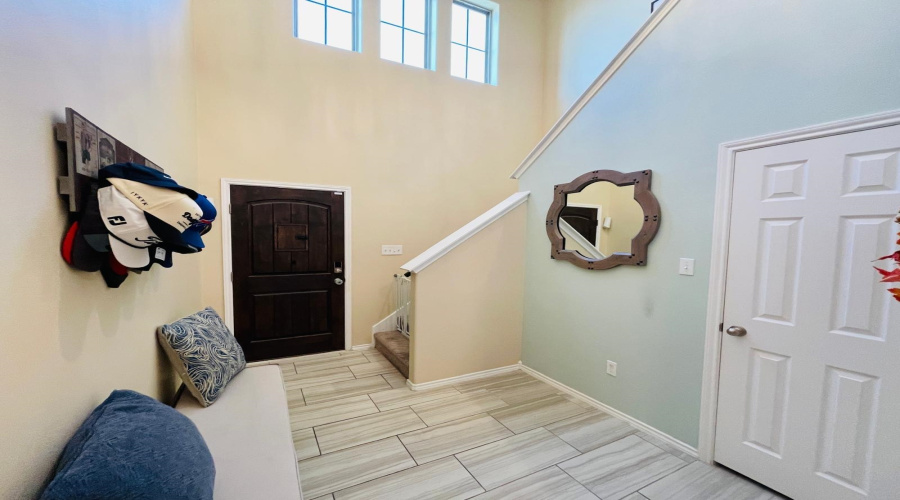 913 Larvotto Lp., LAREDO, Texas 78045, 3 Bedrooms Bedrooms, 7 Rooms Rooms,2 BathroomsBathrooms,Residential,For Sale,913 Larvotto Lp.,20261186