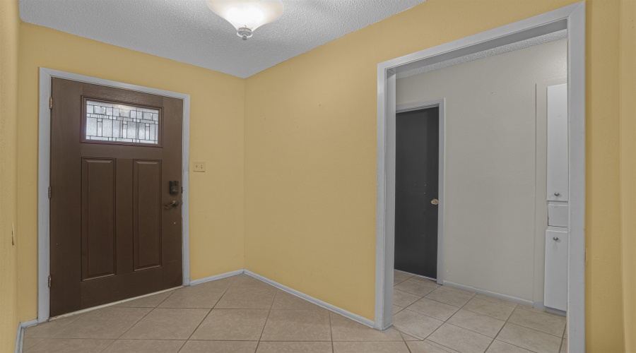 703 Laurel Dr, Laredo, Texas 78045-2122, 3 Bedrooms Bedrooms, 5 Rooms Rooms,2 BathroomsBathrooms,Residential,For Sale,703 Laurel Dr,20261187