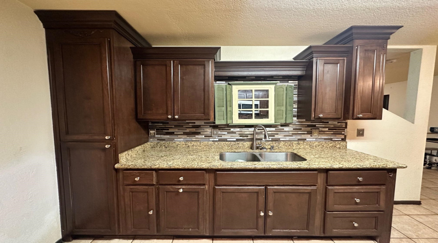 3061 Saint Margaret Ln, Laredo, Texas 78046-0000, 4 Bedrooms Bedrooms, 6 Rooms Rooms,2 BathroomsBathrooms,Residential,For Sale,3061 Saint Margaret Ln,20261189