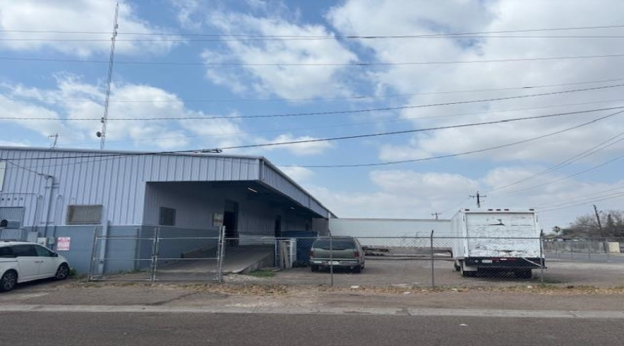 101 W Taylor St, Laredo, Texas 78041, 1 Bedroom Bedrooms, 1 Room Rooms,2 BathroomsBathrooms,Commercial/industrial,For Rent,101 W Taylor St,20261196