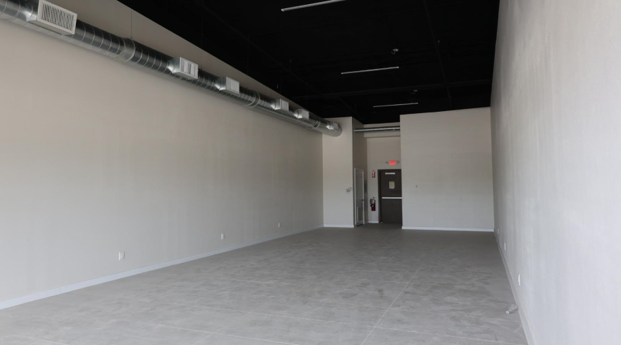 101 North America Rd., Laredo, Texas 78041, 6 Rooms Rooms,2 BathroomsBathrooms,Commercial retail/office,For Rent,101 North America Rd.,20261192