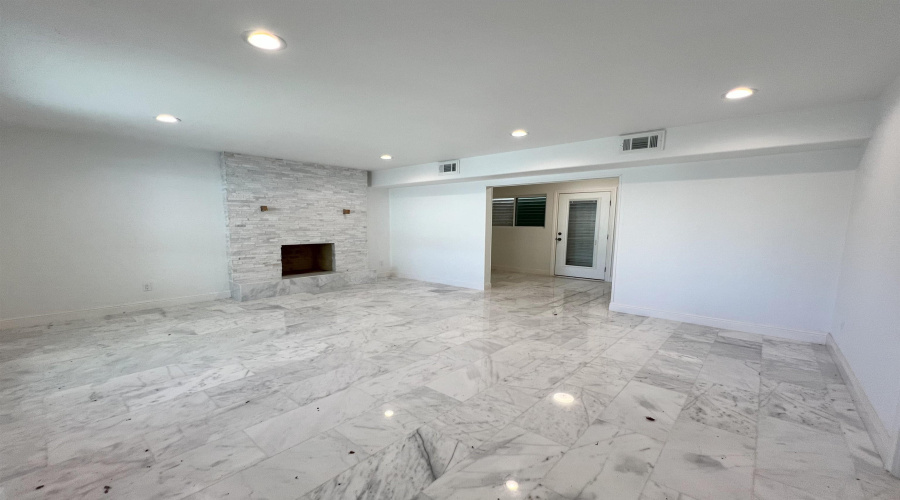 5317 S Siesta Ln, Zapata, Texas 78076, 2 Bedrooms Bedrooms, 5 Rooms Rooms,2 BathroomsBathrooms,Residential,For Sale,5317 S Siesta Ln,20251073