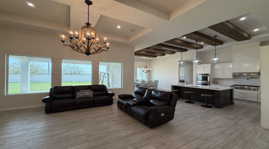 2929 Melville Lp, Laredo, Texas 78041, 4 Bedrooms Bedrooms, 7 Rooms Rooms,3 BathroomsBathrooms,Residential,For Sale,2929 Melville Lp,20261190