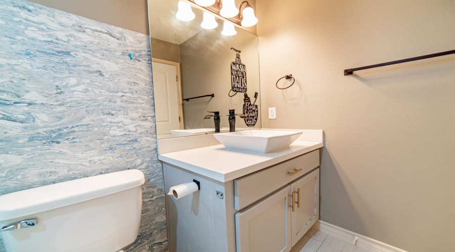 2616 Mario St., Laredo, Texas 78046, 4 Bedrooms Bedrooms, 5 Rooms Rooms,3 BathroomsBathrooms,Residential,For Sale,2616 Mario St.,20261193