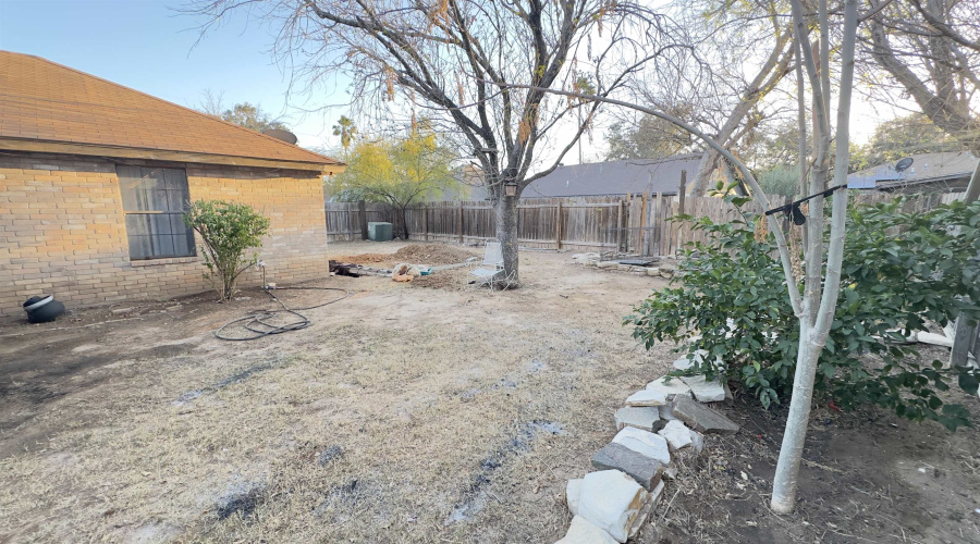 8617 Northridge Lp, Laredo, Texas 78045, 3 Bedrooms Bedrooms, 6 Rooms Rooms,2 BathroomsBathrooms,Residential,For Sale,8617 Northridge Lp,20261201