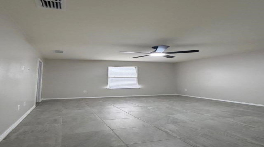 3420 Jorge Sosa, Laredo, Texas 78046, 4 Bedrooms Bedrooms, 5 Rooms Rooms,2 BathroomsBathrooms,Residential,For Sale,3420 Jorge Sosa,20261202