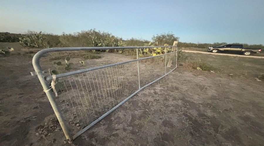 1280 Camino Don Antonio, Laredo, Texas 78041, ,Land,For Sale,1280 Camino Don Antonio,20255533