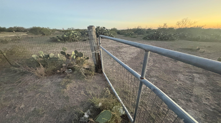 1280 Camino Don Antonio, Laredo, Texas 78041, ,Land,For Sale,1280 Camino Don Antonio,20255533