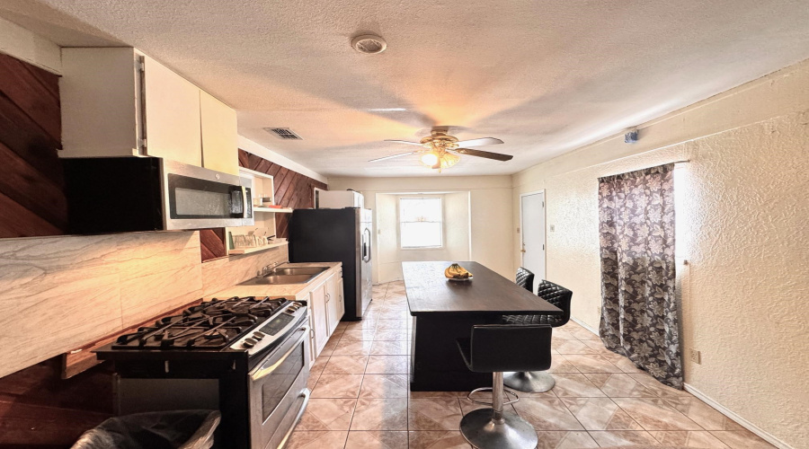 5116 Haynes Ave, LAREDO, Texas 78041, ,Multi-family,For Sale,5116 Haynes Ave,20261221