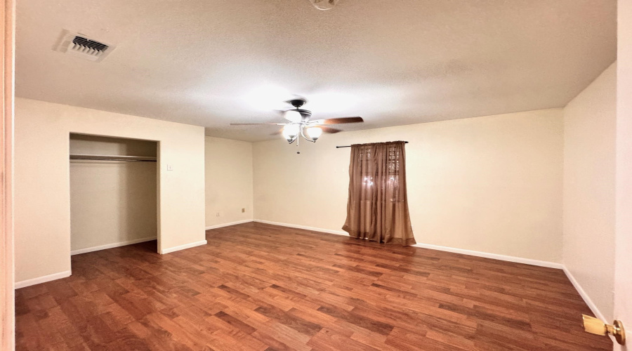 5116 Haynes Ave, LAREDO, Texas 78041, ,Multi-family,For Sale,5116 Haynes Ave,20261221